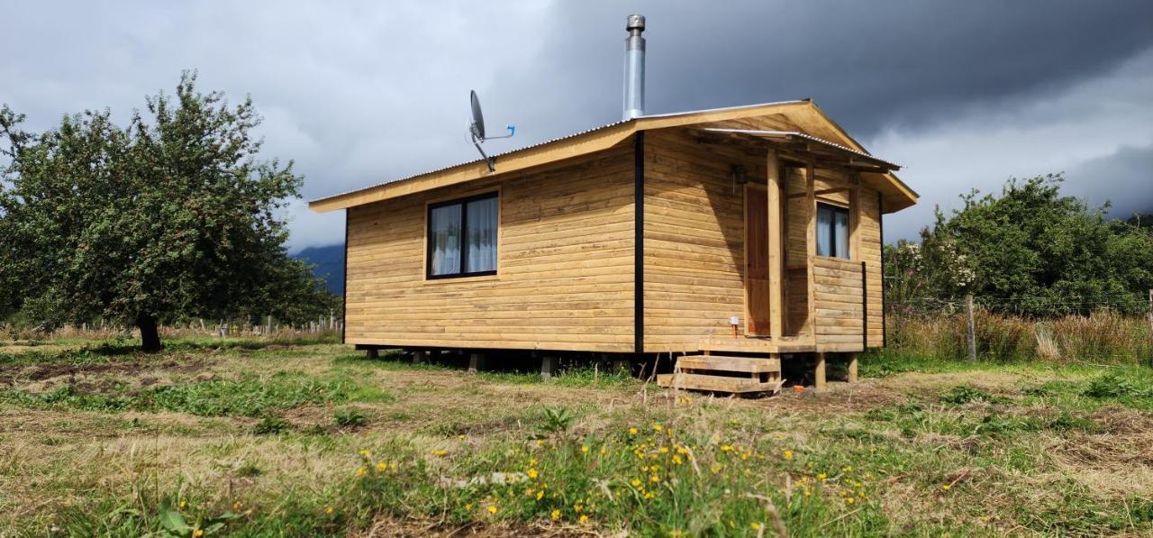 Cabanas P Y R Los Canelos Hornopiren Exteriör bild